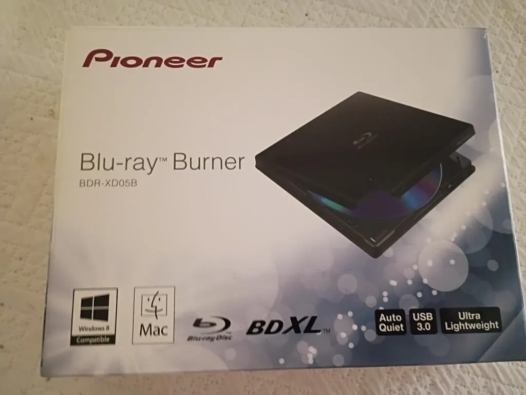 PIONEER PORTABLE BLU-RAY BURNER WITH SOFTWARE