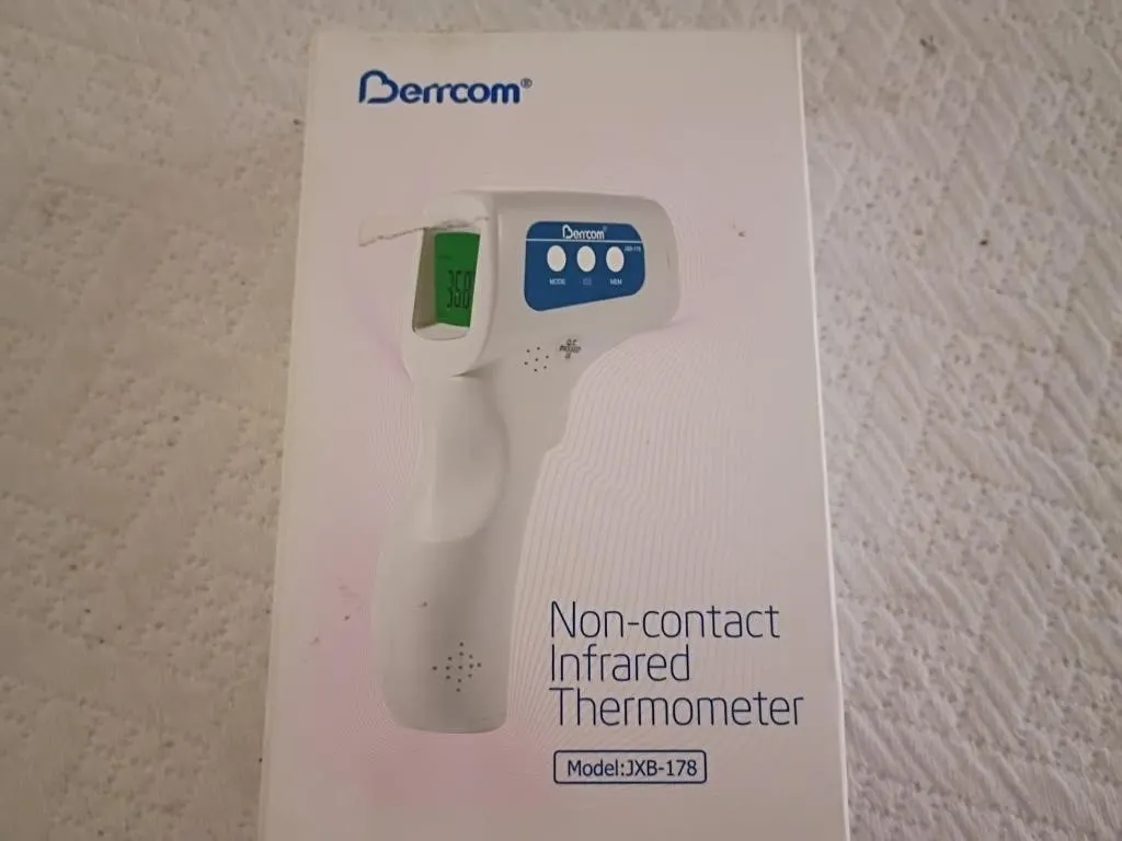 NON TOUCH INFRARED THERMOMETER