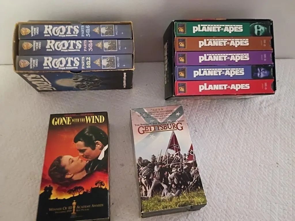 VHS LOT PLANET OF THE APES BOX SET ROOTS SET GONE