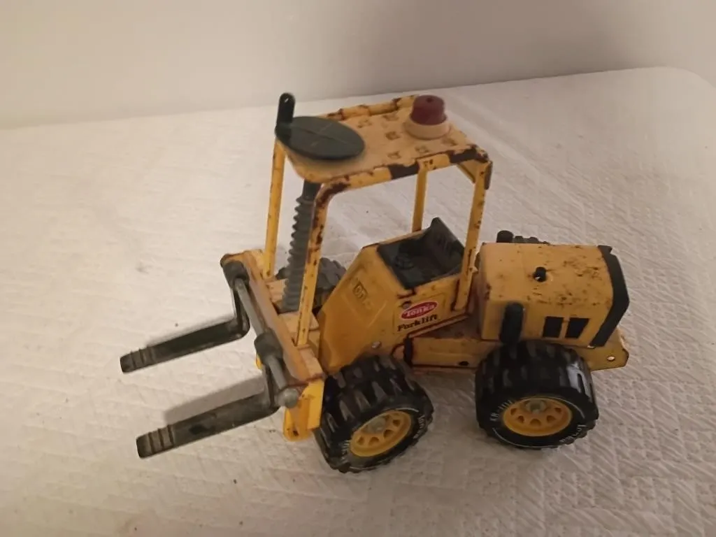 VINTAGE TONKA FORKLIFT