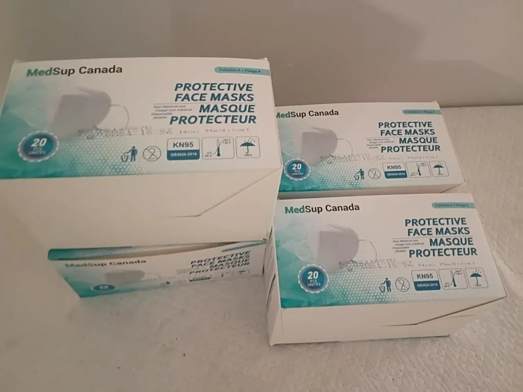 4 BOXES OF INDIVIDUALLY WRAPPED KN95 MEDICAL MASKS