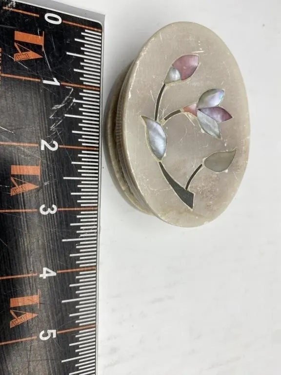 Stone trinket boxes with mother-of-pearl floral