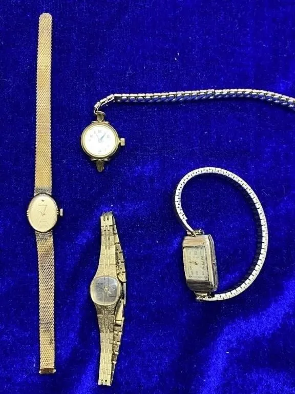 Group of vintage ladies' wristwatches
