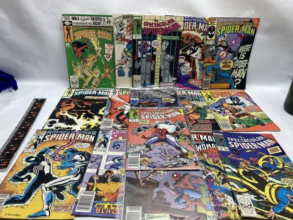 Spectacular Spider-Man comic book lot (multiple