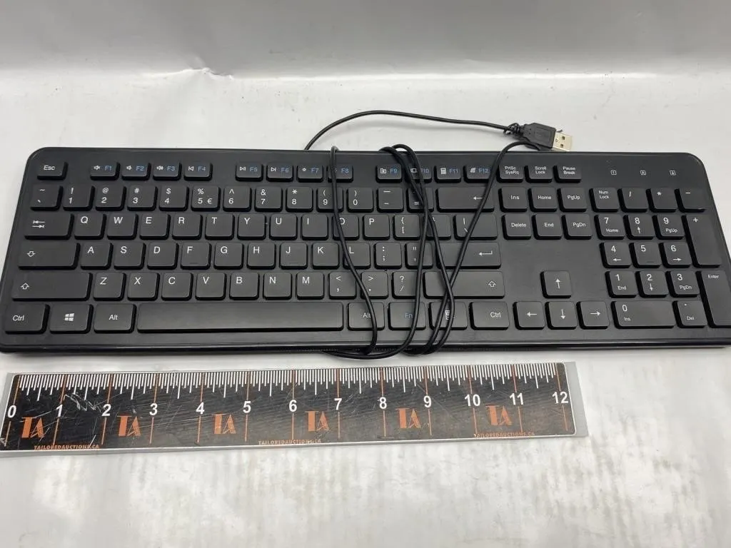 Staples Wired Keyboard