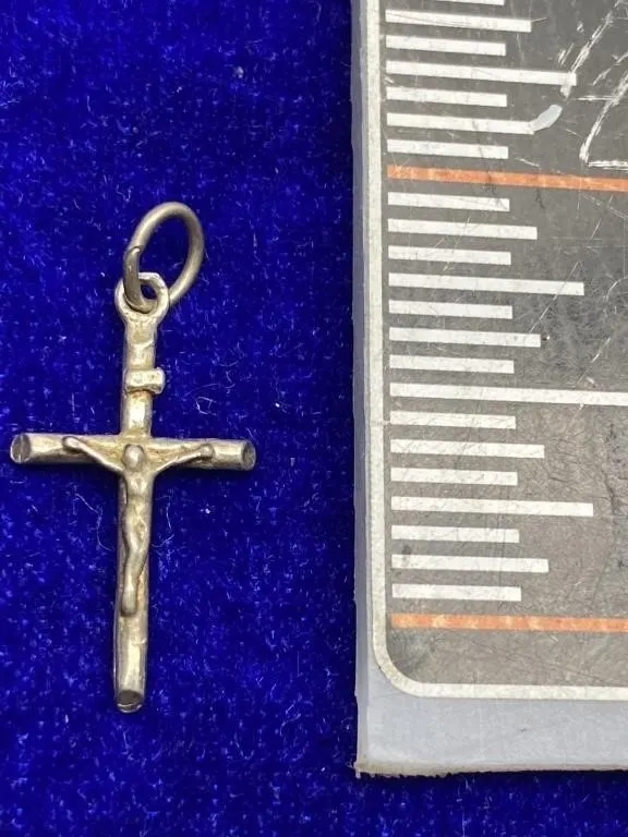 925 Sterling Silver Cross Pendant