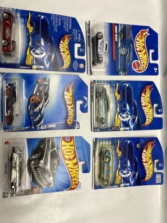 Hot Wheels die-cast cars lot (6 cars, carded)
