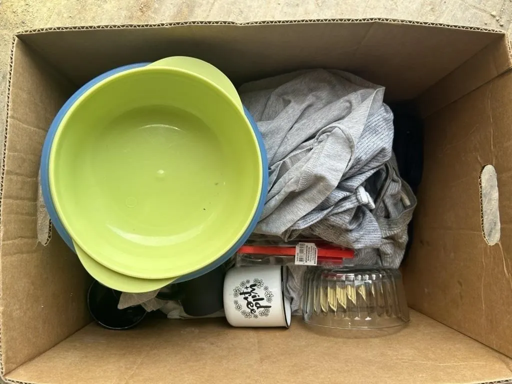 Mixed Kitchenware, Dishes & Clothing Lot