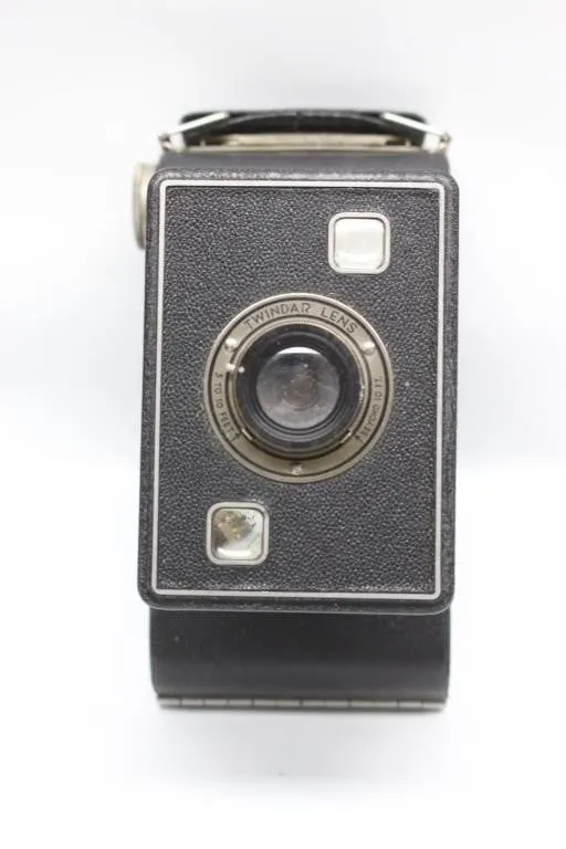 Vintage folding bellows camera with Twindar lens