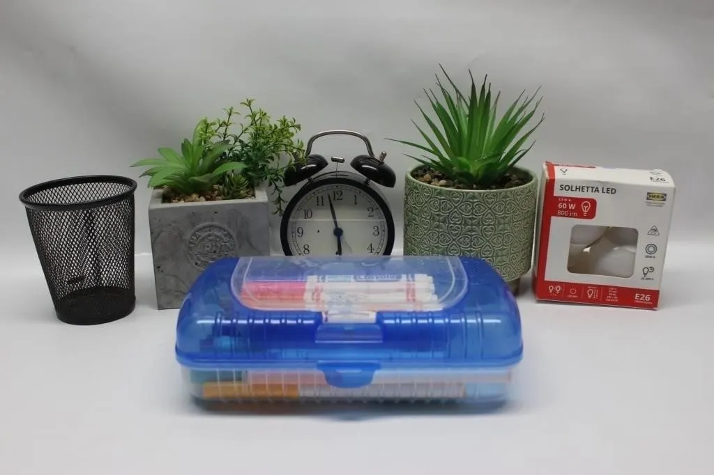 Desk decor lot: clock, planters, LED bulb, marker