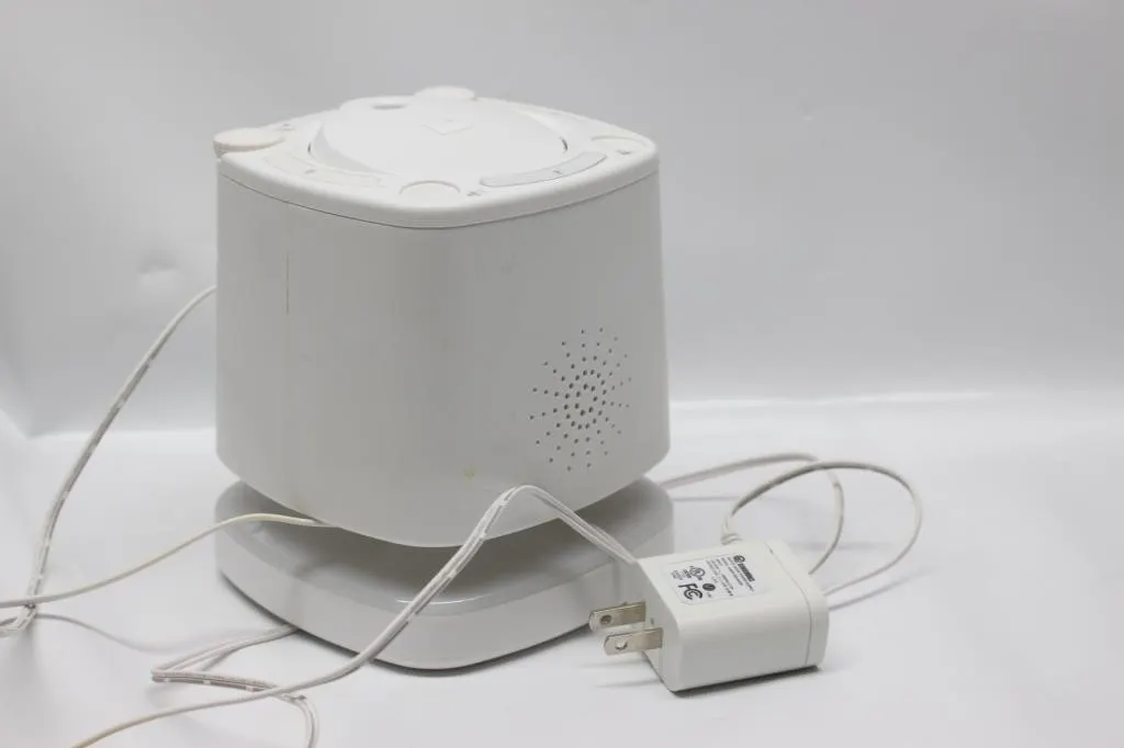 Munchkin White Noise Sound Machine with Adapter