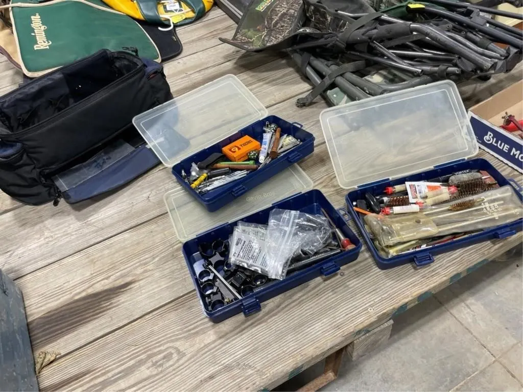 Bag w/Gun Cleaning Supplies