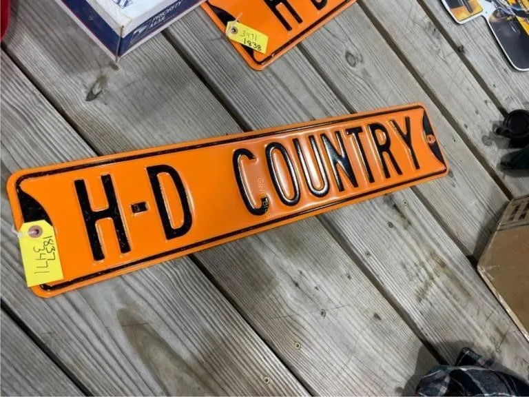 H-D Country Street Sign