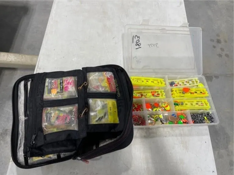 Fishing Tackle & Bag w/tackle