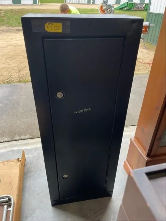 Metal Gun Cabinet