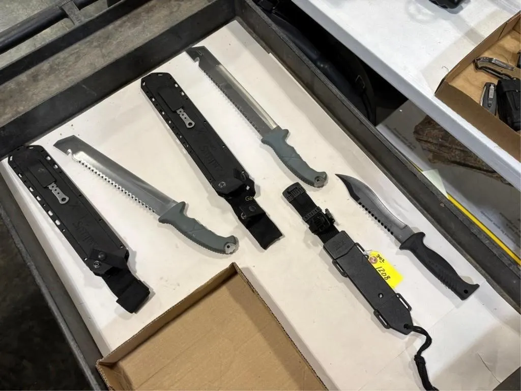 (2) Camillus & (1) SOG Knives