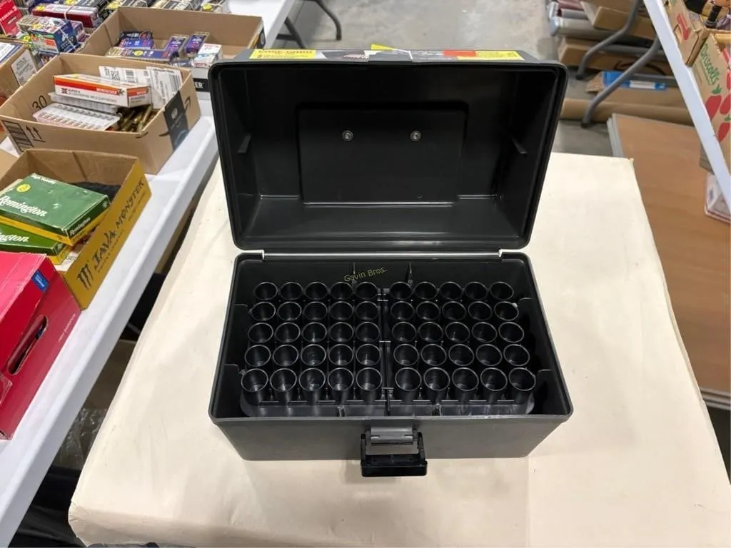 50-12 ga shot gun shells & case