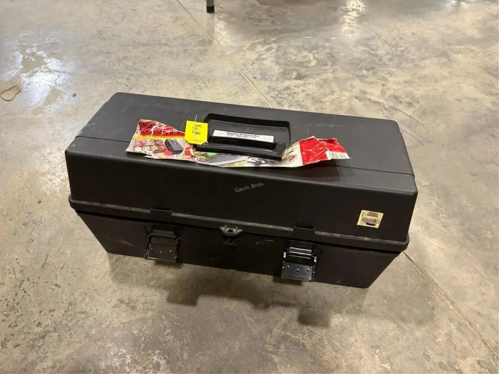 ammo box w/misc ammo & gun parts