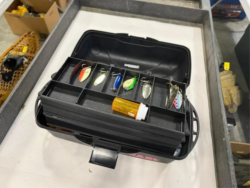 Tacklebox w/tackle