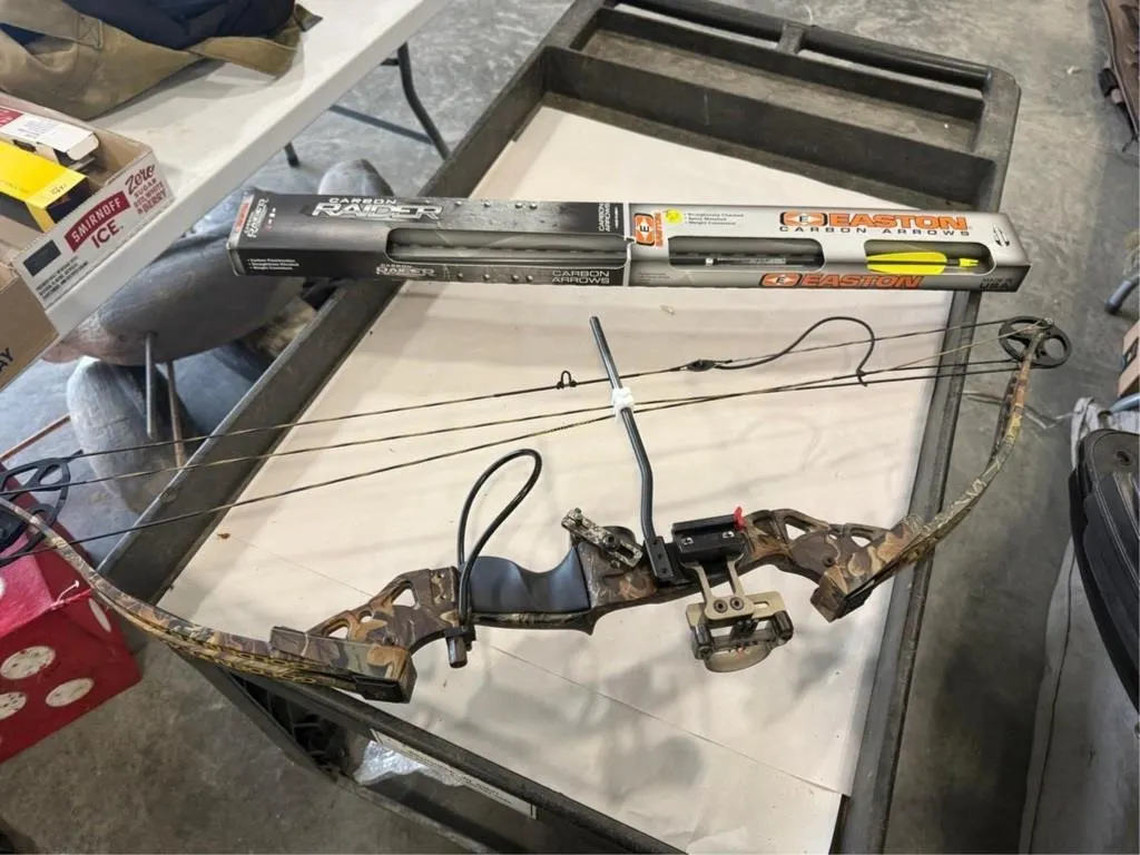Golden Eagle Compound Bow w/Arrows