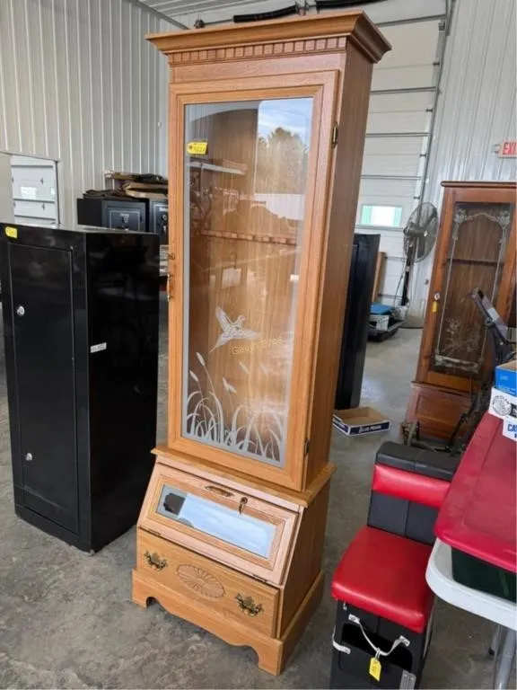 8-Gun Wood Cabinet
