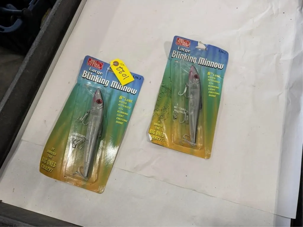 (2) Large Blinking Minnow Musky Lures