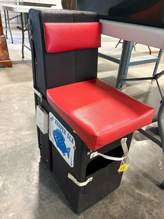 The Keeper DLX fishing seat