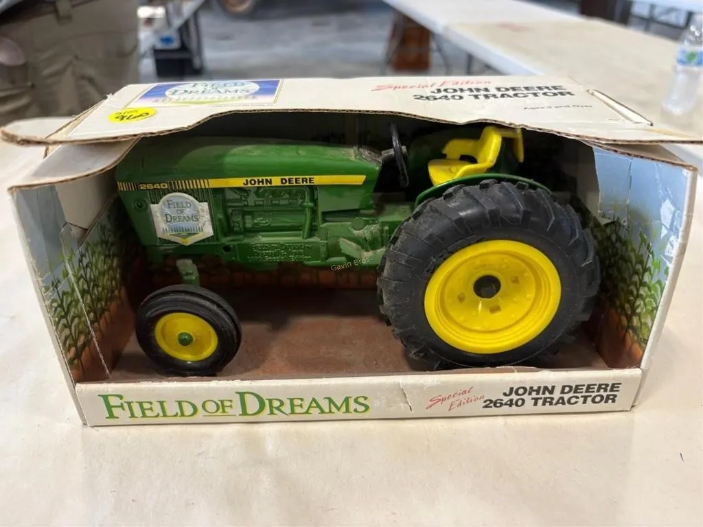 John Deere 2640 Tractor