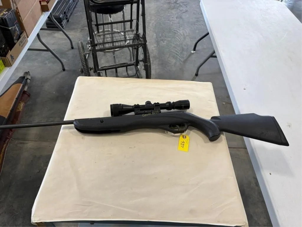 Crossman G1 Extreme BB Gun w/