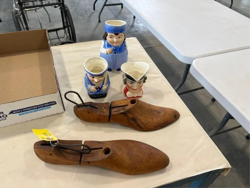 Toby mugs, shoe stretchers