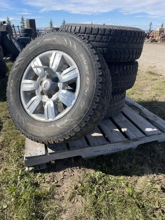 4 - Ford F150 Tires 275/65R18