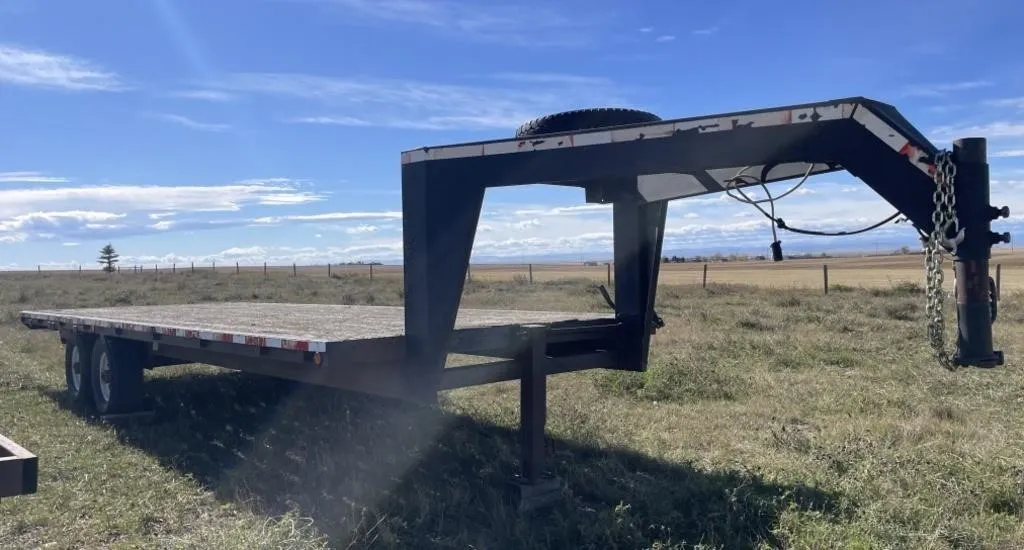 2002 Ubuilt 24' Gooseneck Trailer