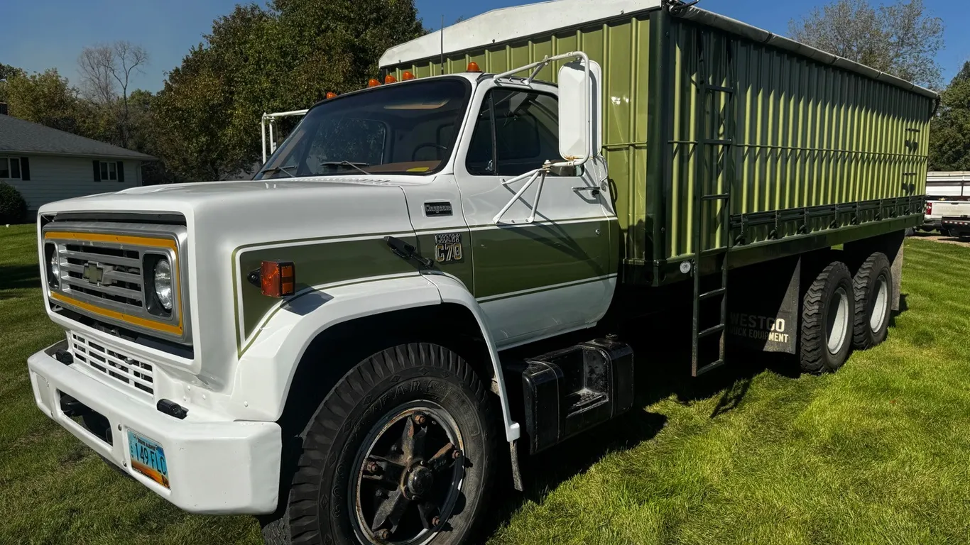 1979 Chevrolet Cheyenne C70 tandem twin screw