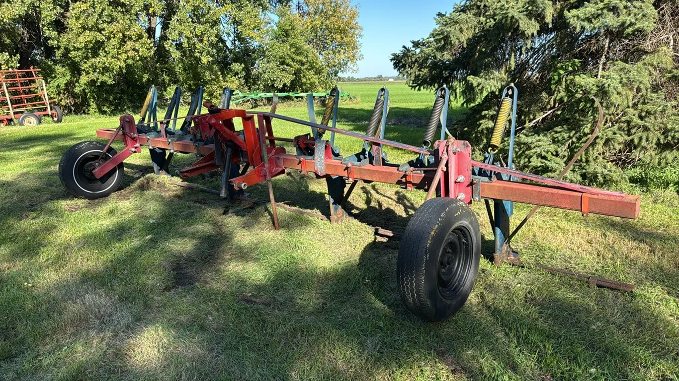 Morris BR-10 20’ 3pt rod weeder