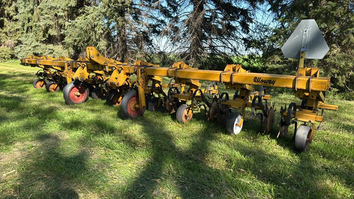 Alloway 8R30 3pt row crop cultivator