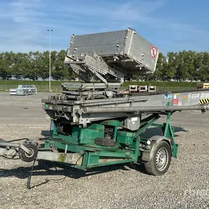 1996 Klaas HV 25/5 Material Hoist