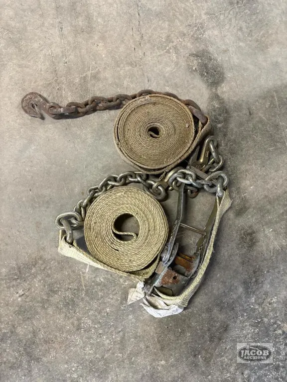 2 Tie Down Straps