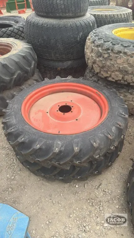 Pair of 9.5 32 tires on Kubota 6 bolt wheels