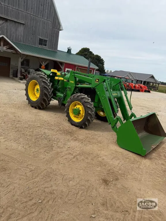 John Deere 2355 loader tractor 4x4