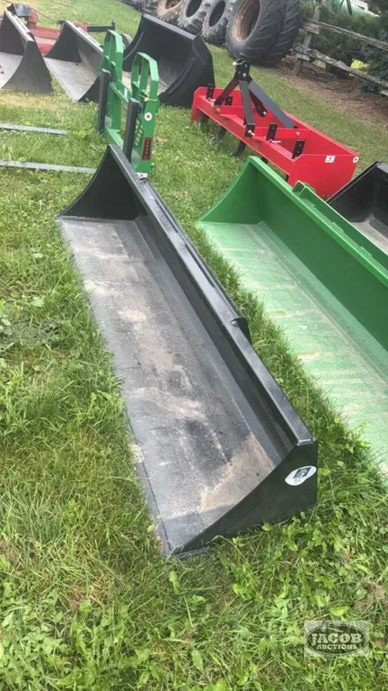 Unused 84inch skid steer quick tach material bucket