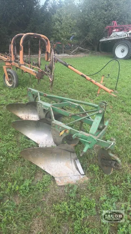 John Deere 3 furrow 16inch bottom plow