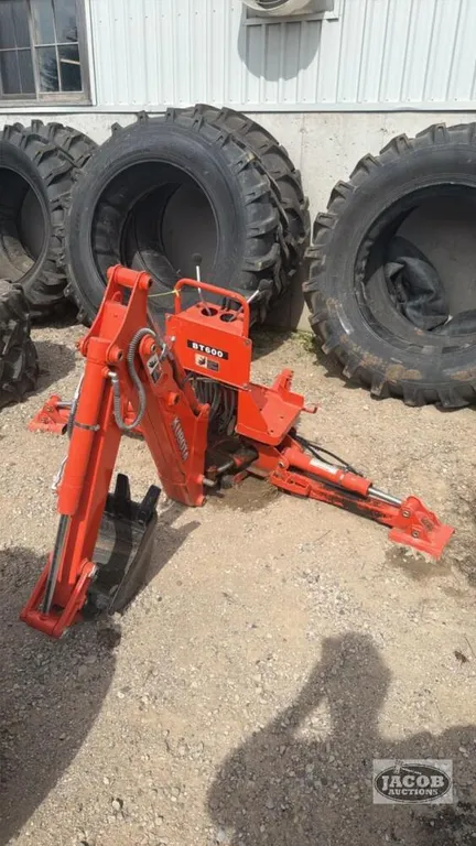 Kubota Bt600 compact tractor backhoe attachment