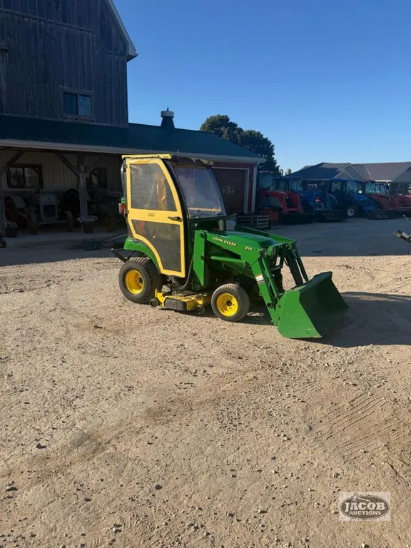 John Deere 2210 loader tractor 4x4