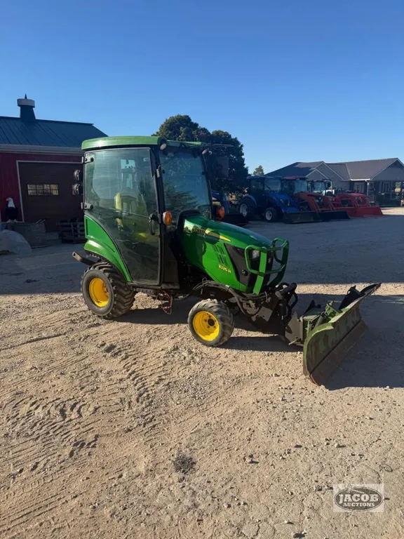 John Deere 1025R tractor 4x4