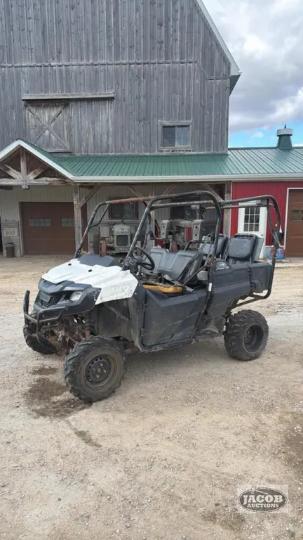 Honda pioneer 700 side by side