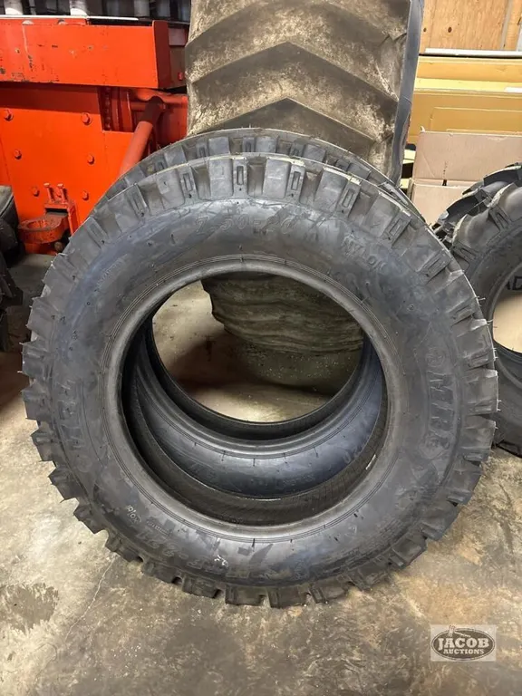 Unused 7.50-20 tire x2