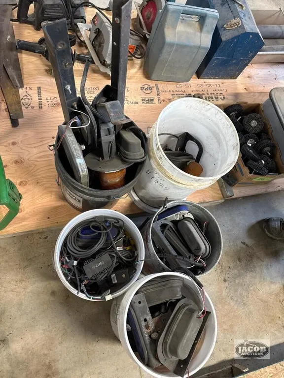 5 Buckets of Misc. Lights