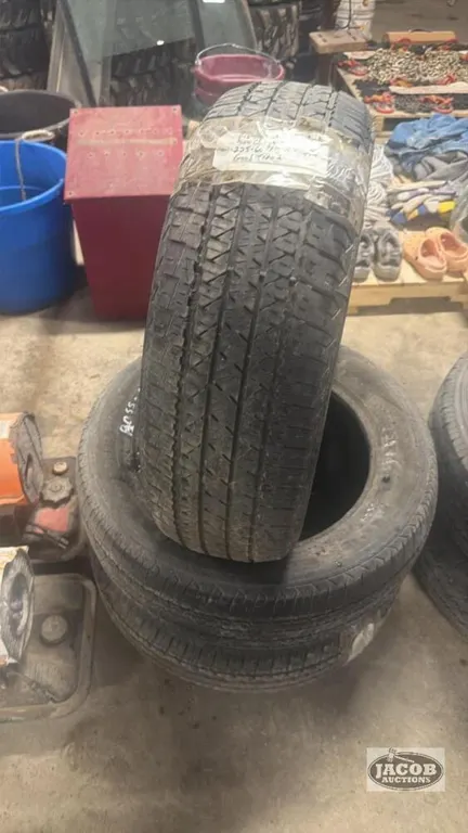 3 tires 225-60-18 summer tire