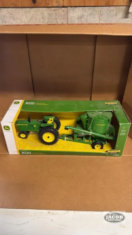 John Deere 3020 with mix mill 1/16