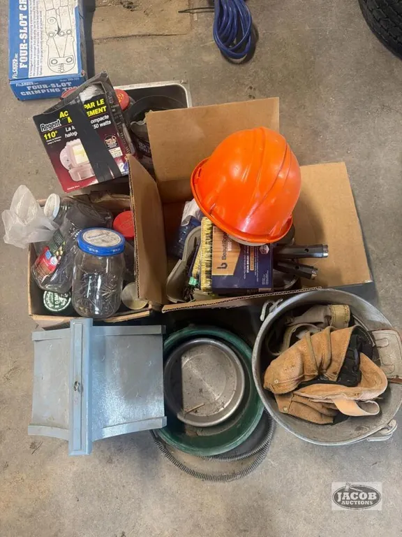 Lot of misc house items